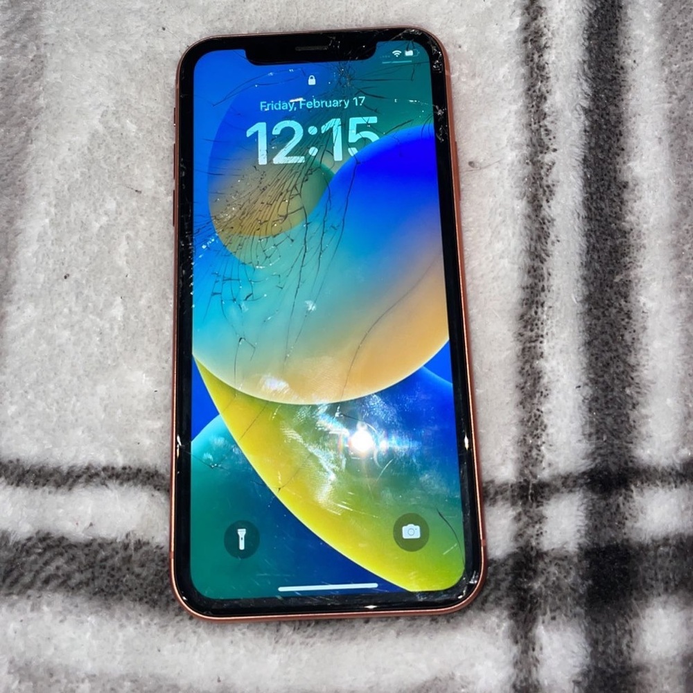 IPhone XR Peach